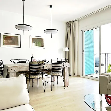 Abbott - 1 Min From The - 100m2 - Sleeps 8 Sitges