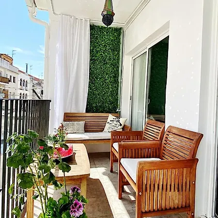 Abbott - 1 Min From The - 100m2 - Sleeps 8 * Sitges